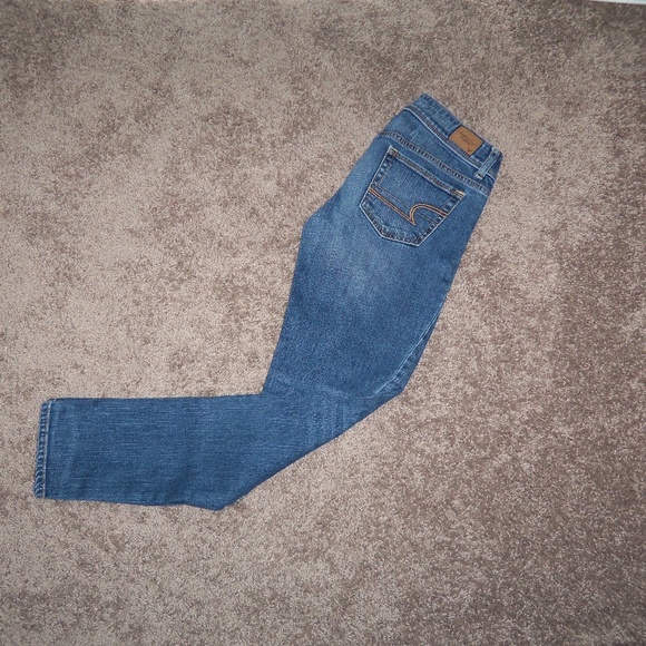 American Eagle Outfitters Denim - American Eagle Skinny Jeans Size 2 Regular! EUC!!